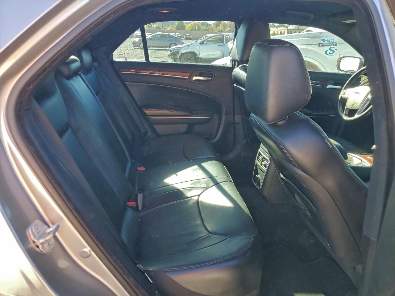 2014 CHRYSLER 300 photo 10