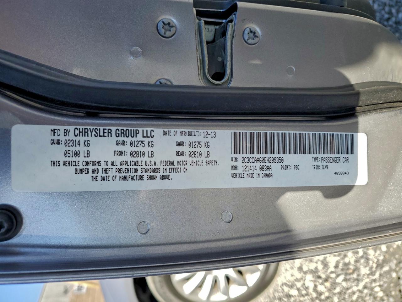 2014 CHRYSLER 300 photo 12