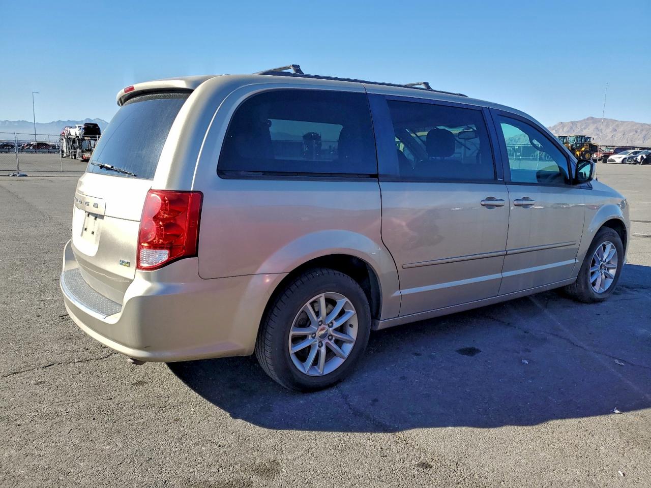 2013 DODGE GRAND CARAVAN SXT photo 3