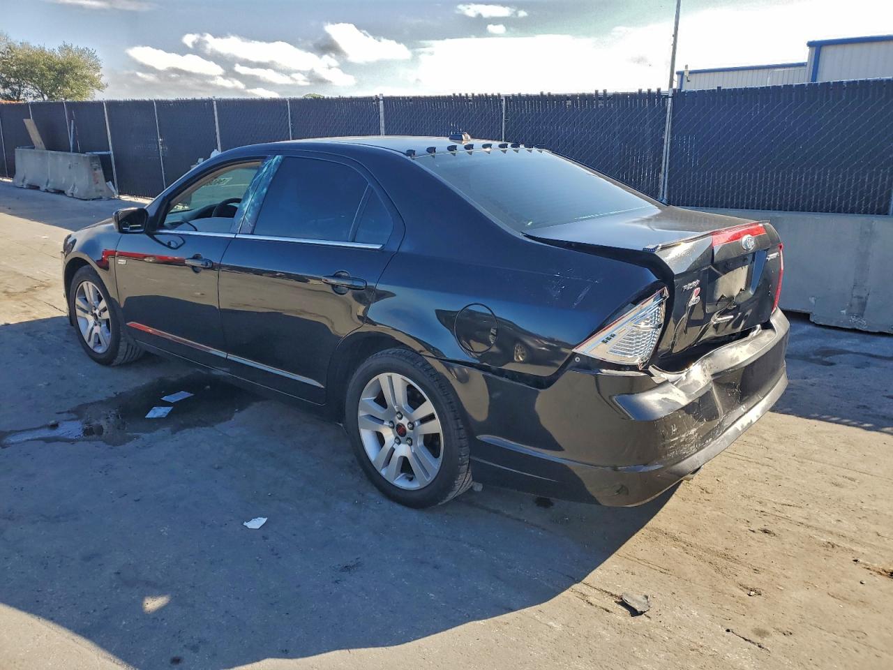 2010 FORD FUSION SE photo 2
