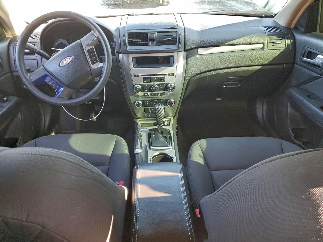 2010 FORD FUSION SE photo 8