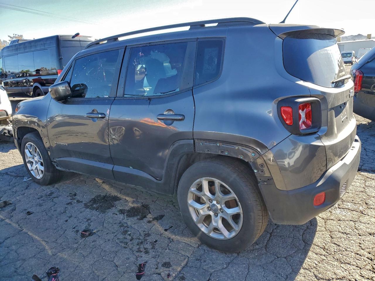 2017 JEEP RENEGADE LATITUDE photo 2
