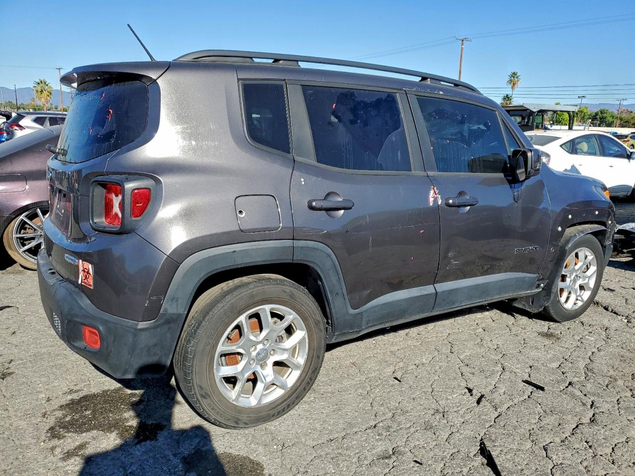 2017 JEEP RENEGADE LATITUDE photo 3