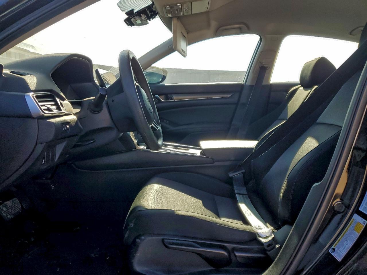 2020 HONDA ACCORD LX photo 7