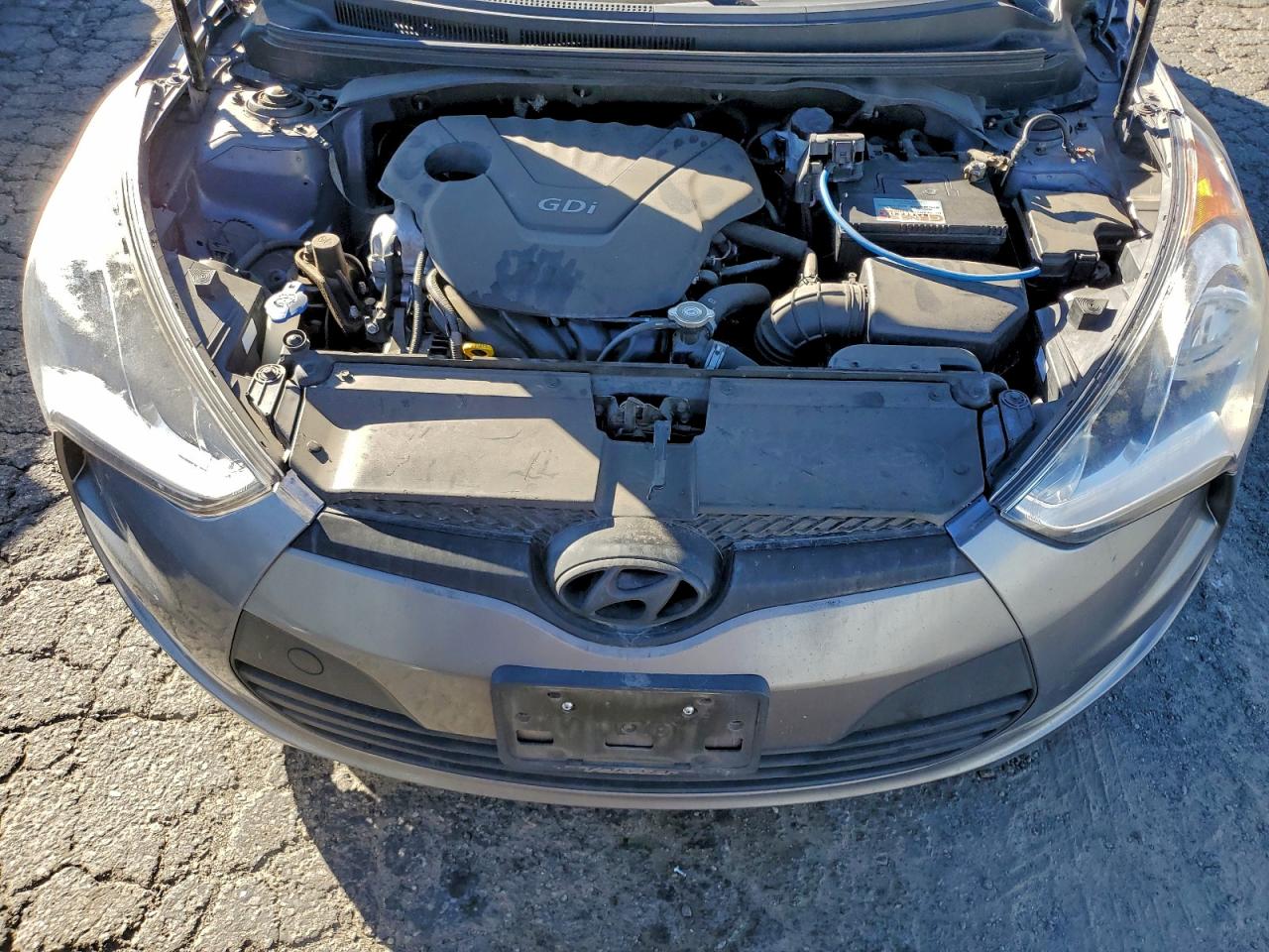 2017 HYUNDAI VELOSTER photo 11