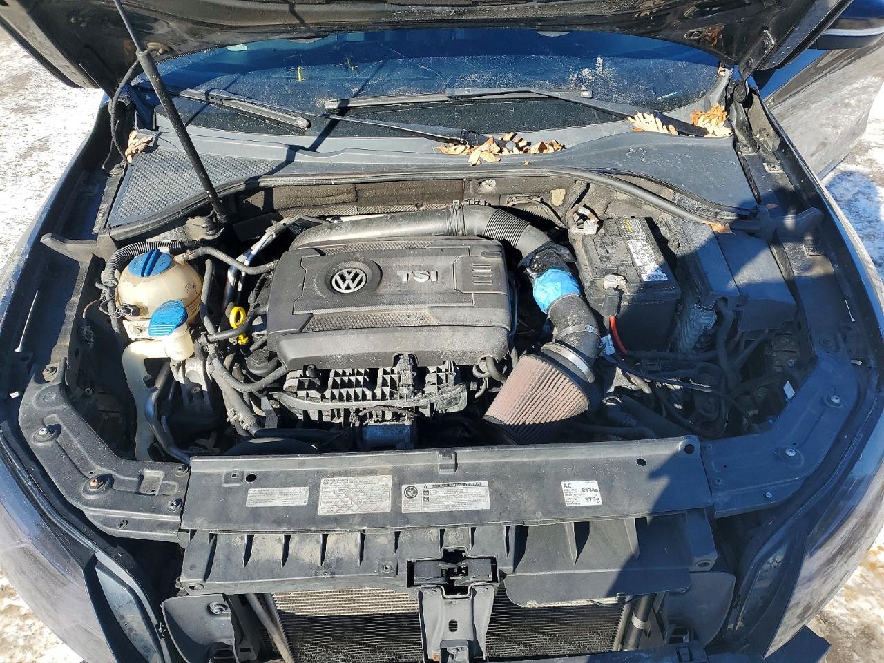 2014 VOLKSWAGEN PASSAT S photo 11