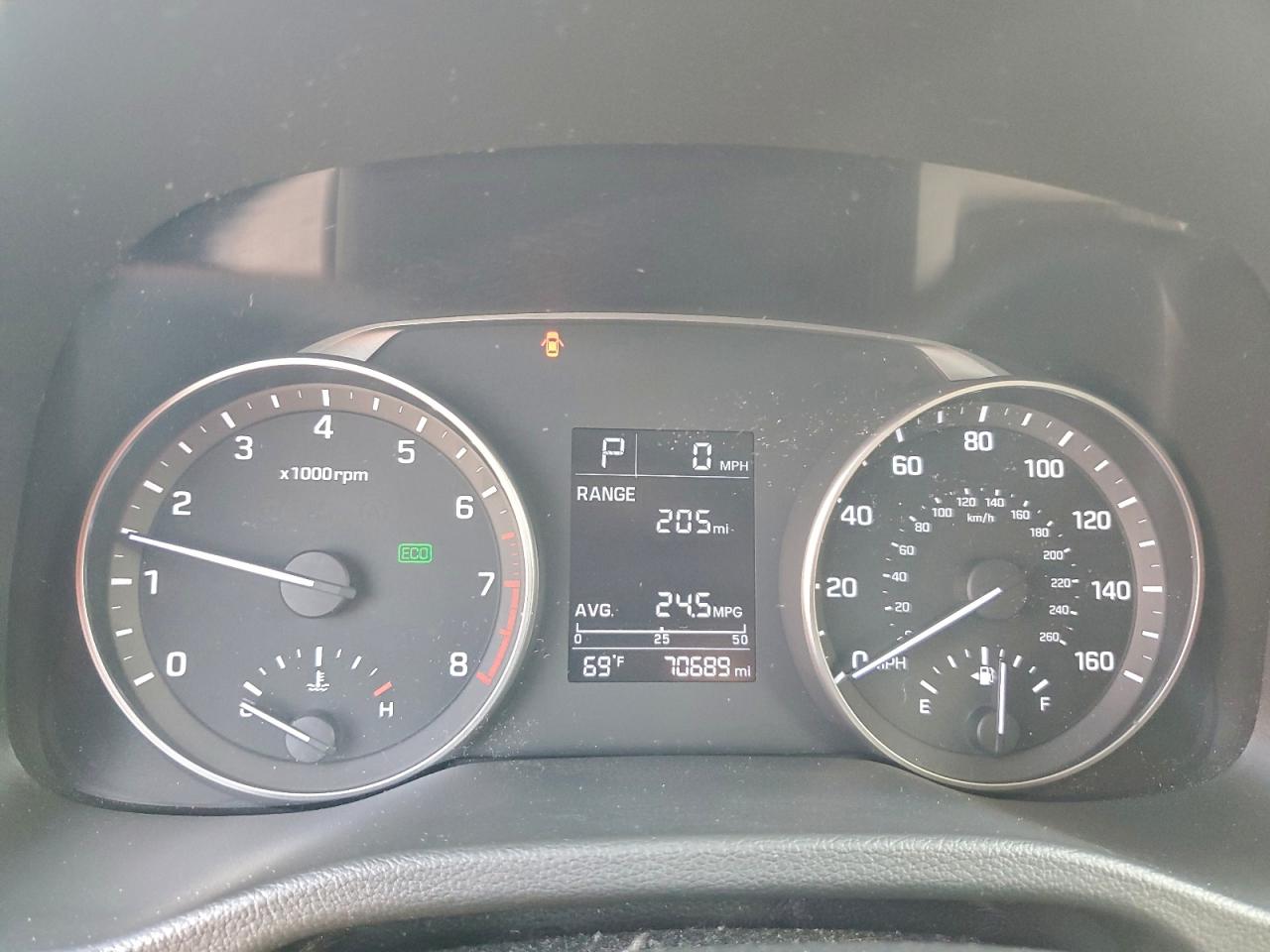 2017 HYUNDAI ELANTRA SE photo 9