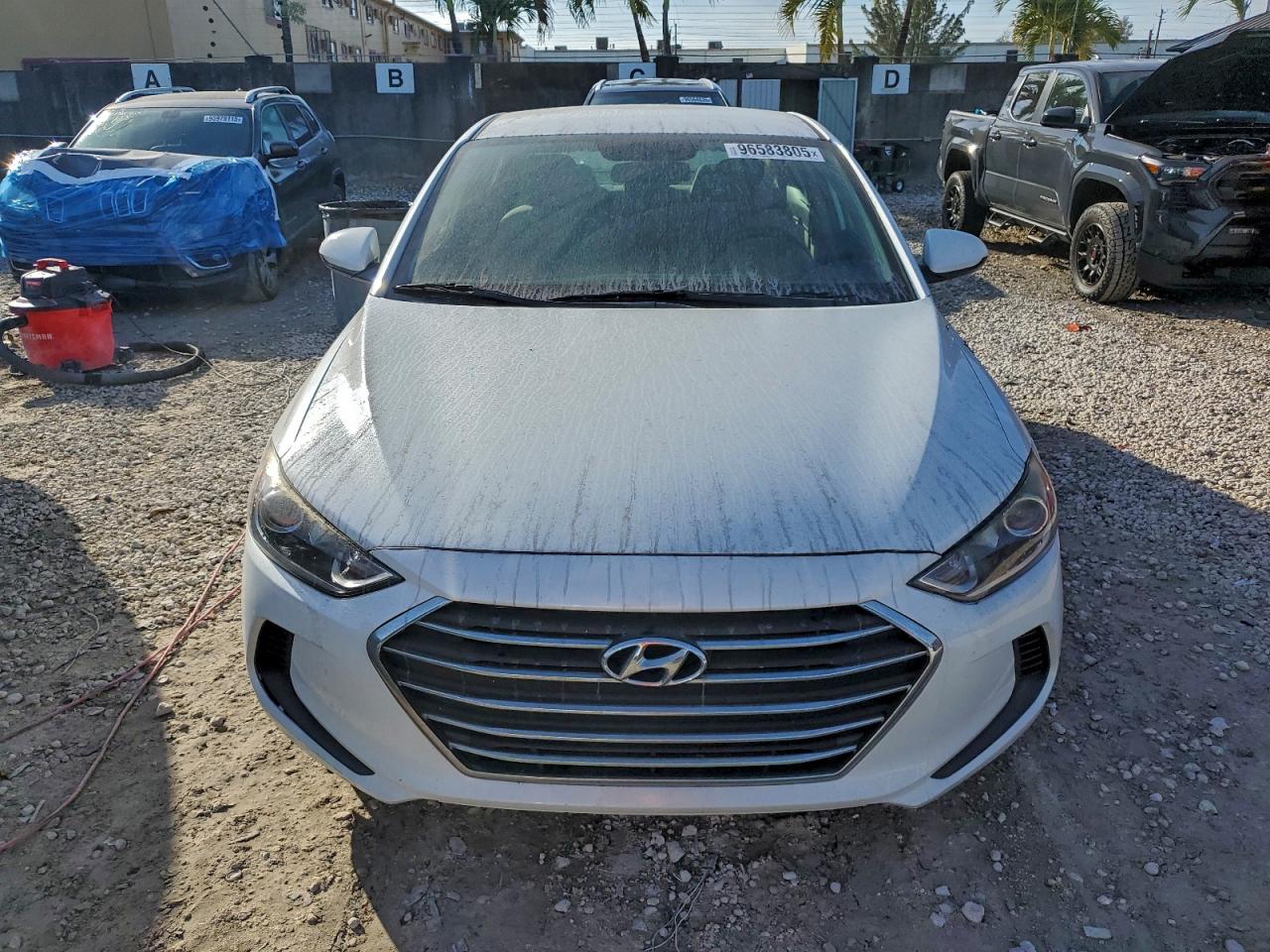2017 HYUNDAI ELANTRA SE photo 5