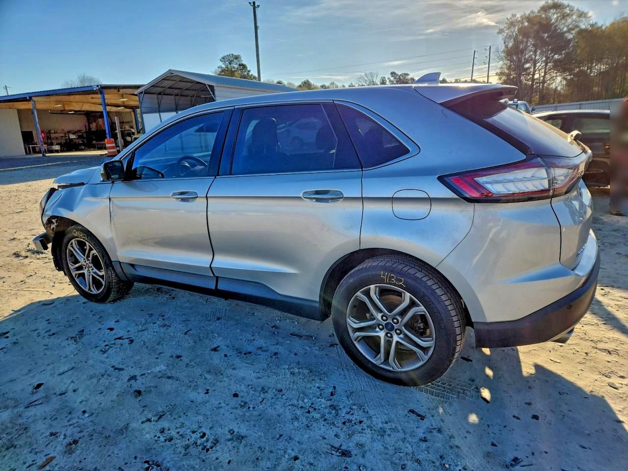 2018 FORD EDGE TITANIUM photo 2