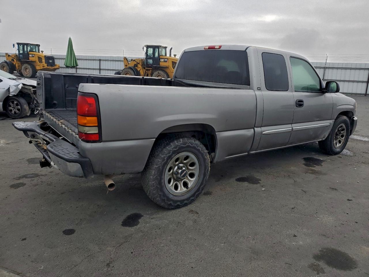 2006 GMC NEW SIERRA C1500 photo 3