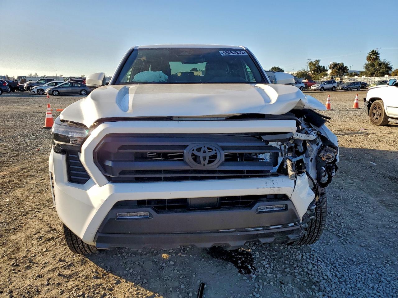 2024 TOYOTA TACOMA DOUBLE CAB photo 5