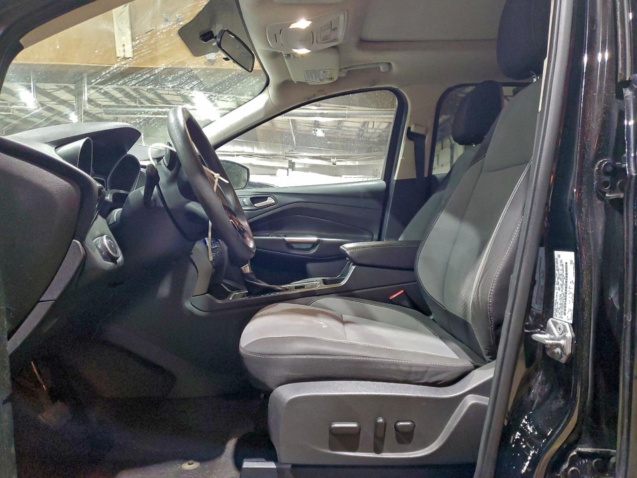 2017 FORD ESCAPE SE photo 7
