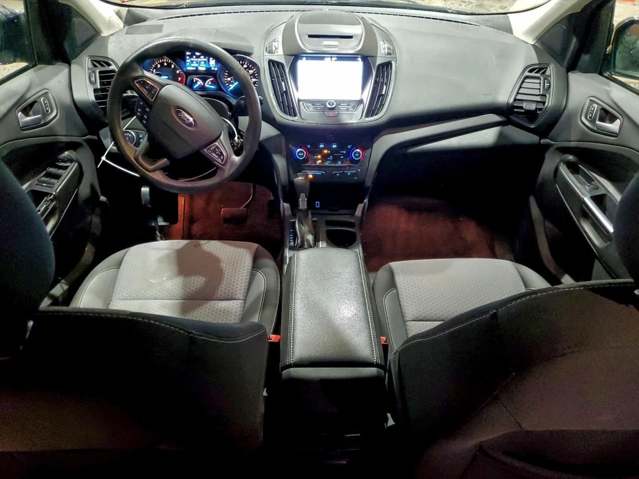 2017 FORD ESCAPE SE photo 8