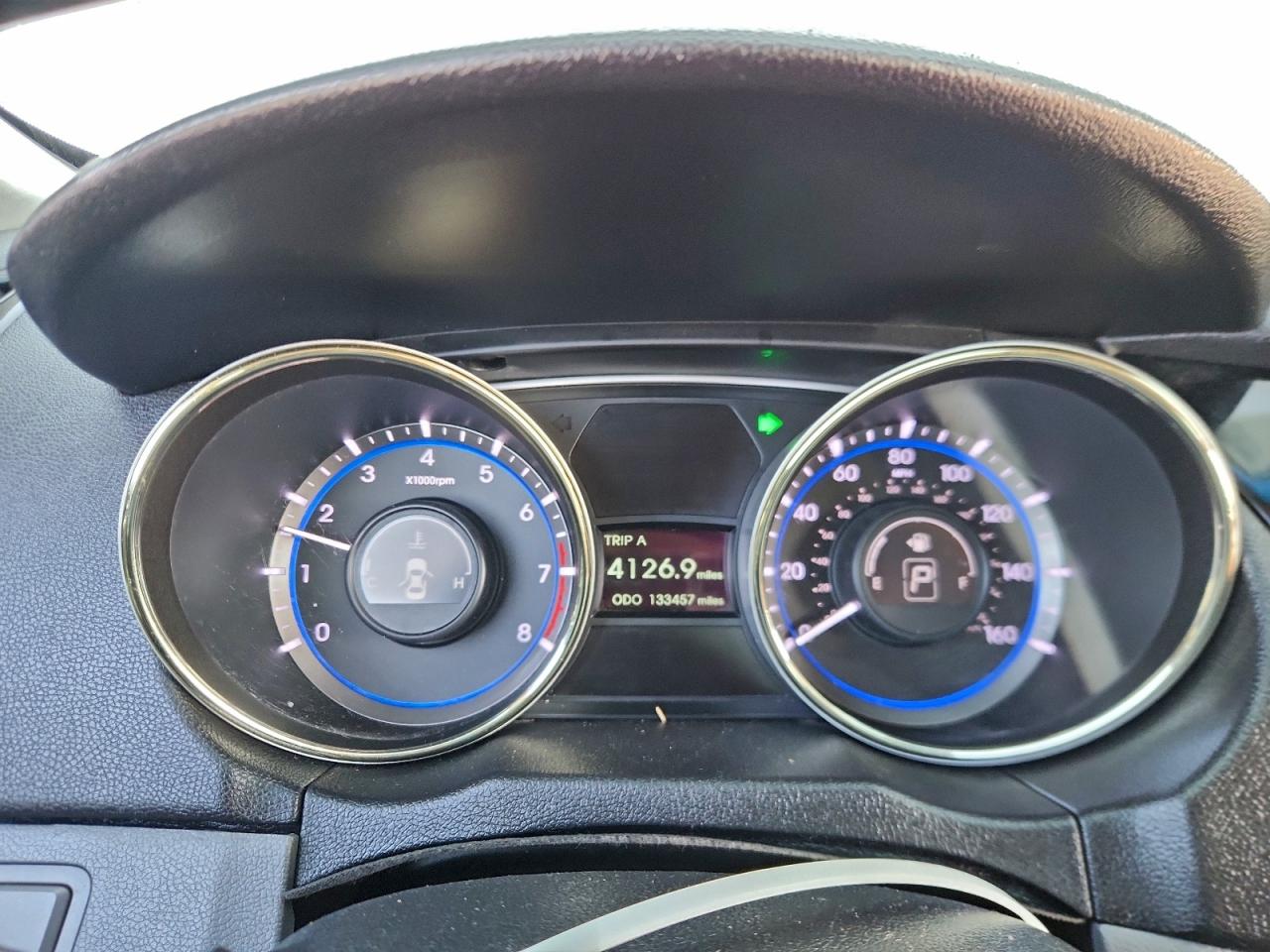 2013 HYUNDAI SONATA SE photo 9