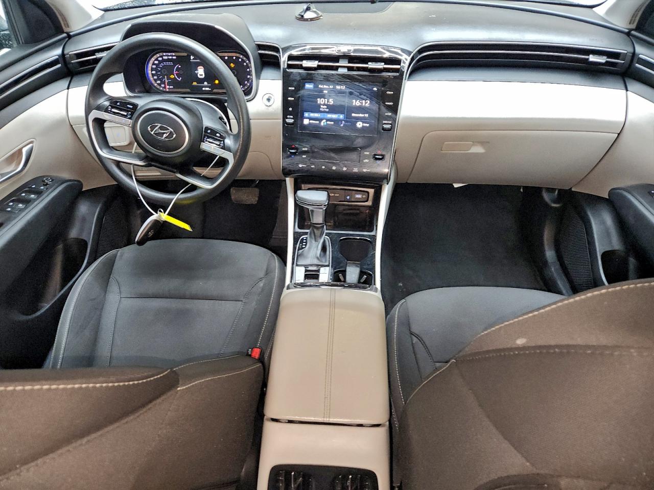 2024 HYUNDAI TUCSON SEL photo 8