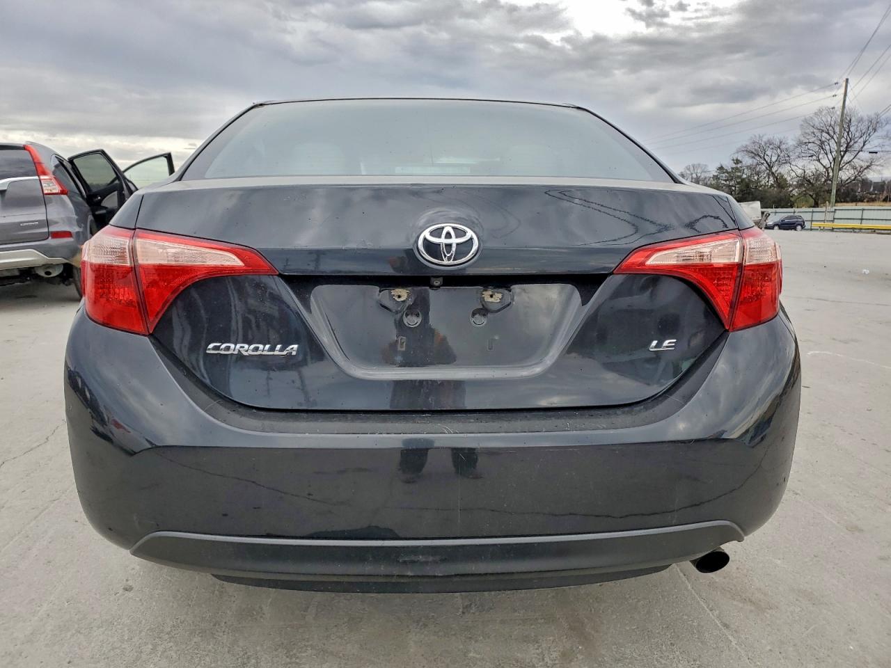 2017 TOYOTA COROLLA L photo 6