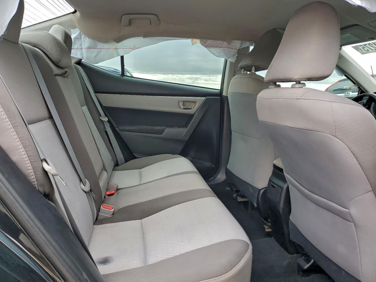 2017 TOYOTA COROLLA L photo 10