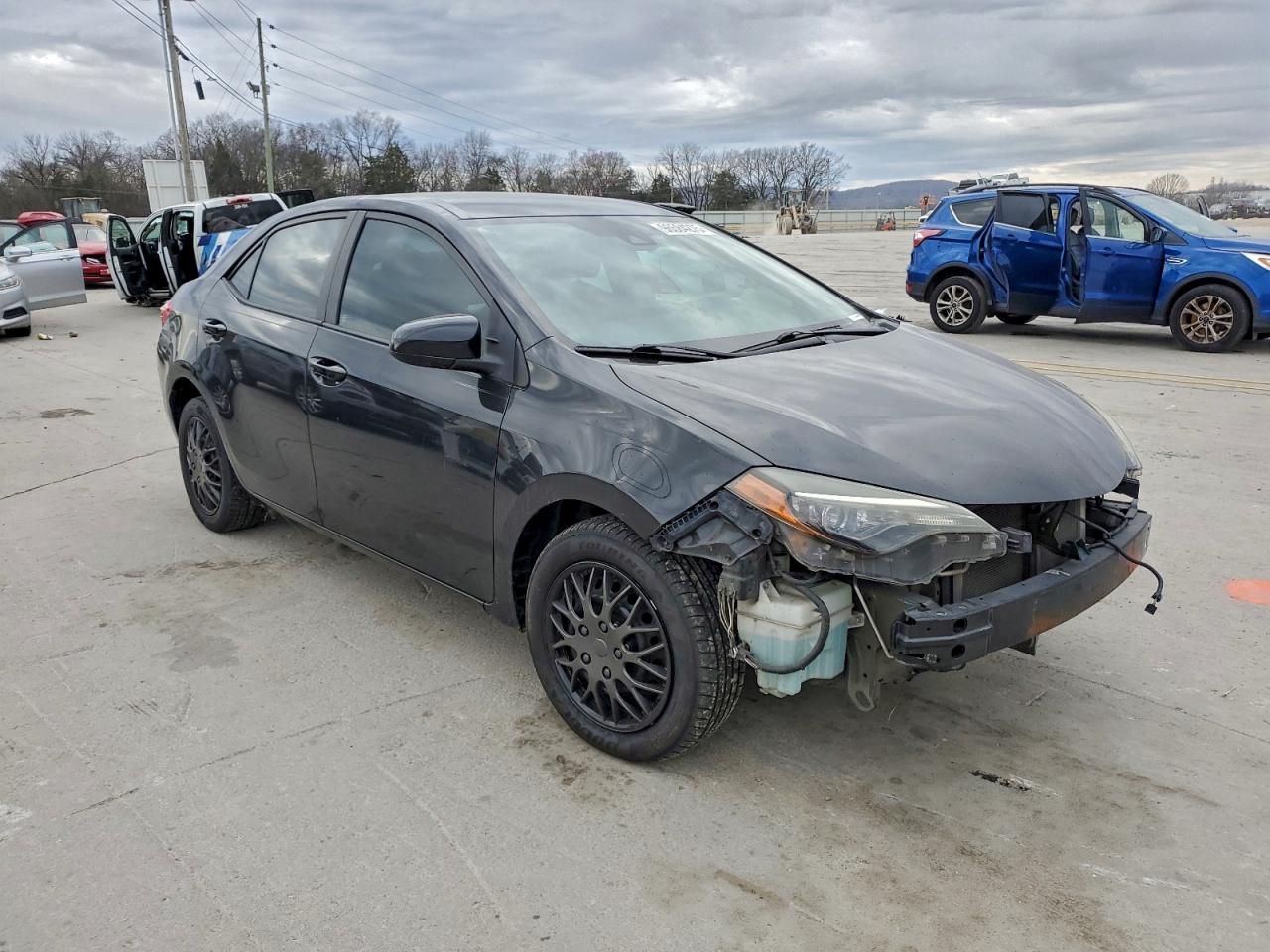 2017 TOYOTA COROLLA L photo 4