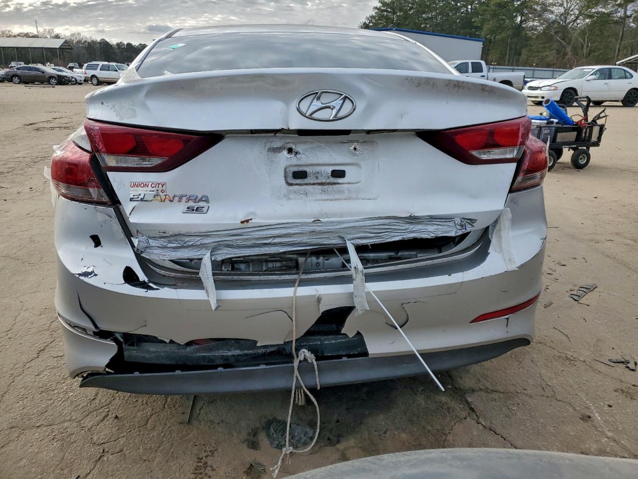 2018 HYUNDAI ELANTRA SE photo 6