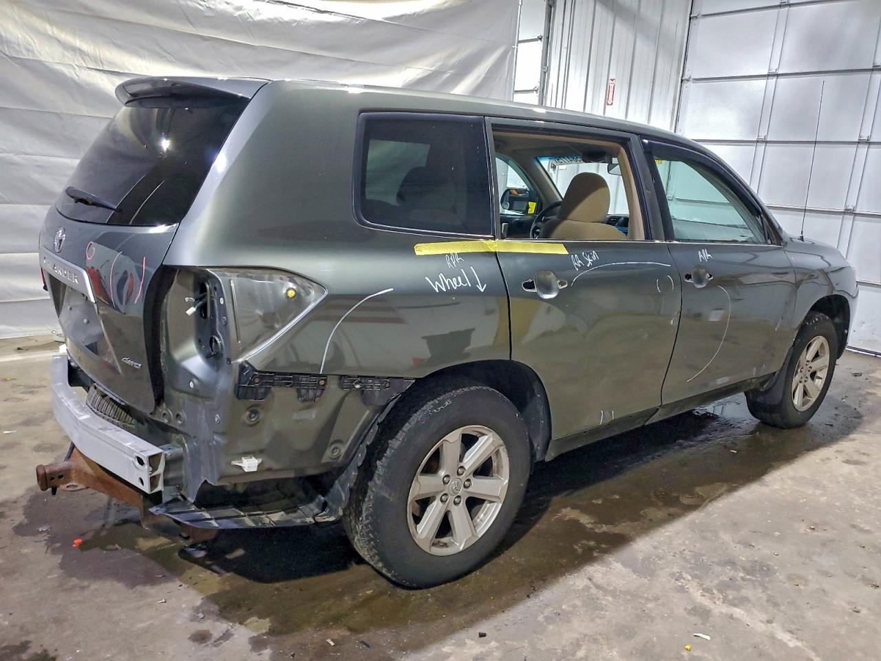 2010 TOYOTA HIGHLANDER photo 3