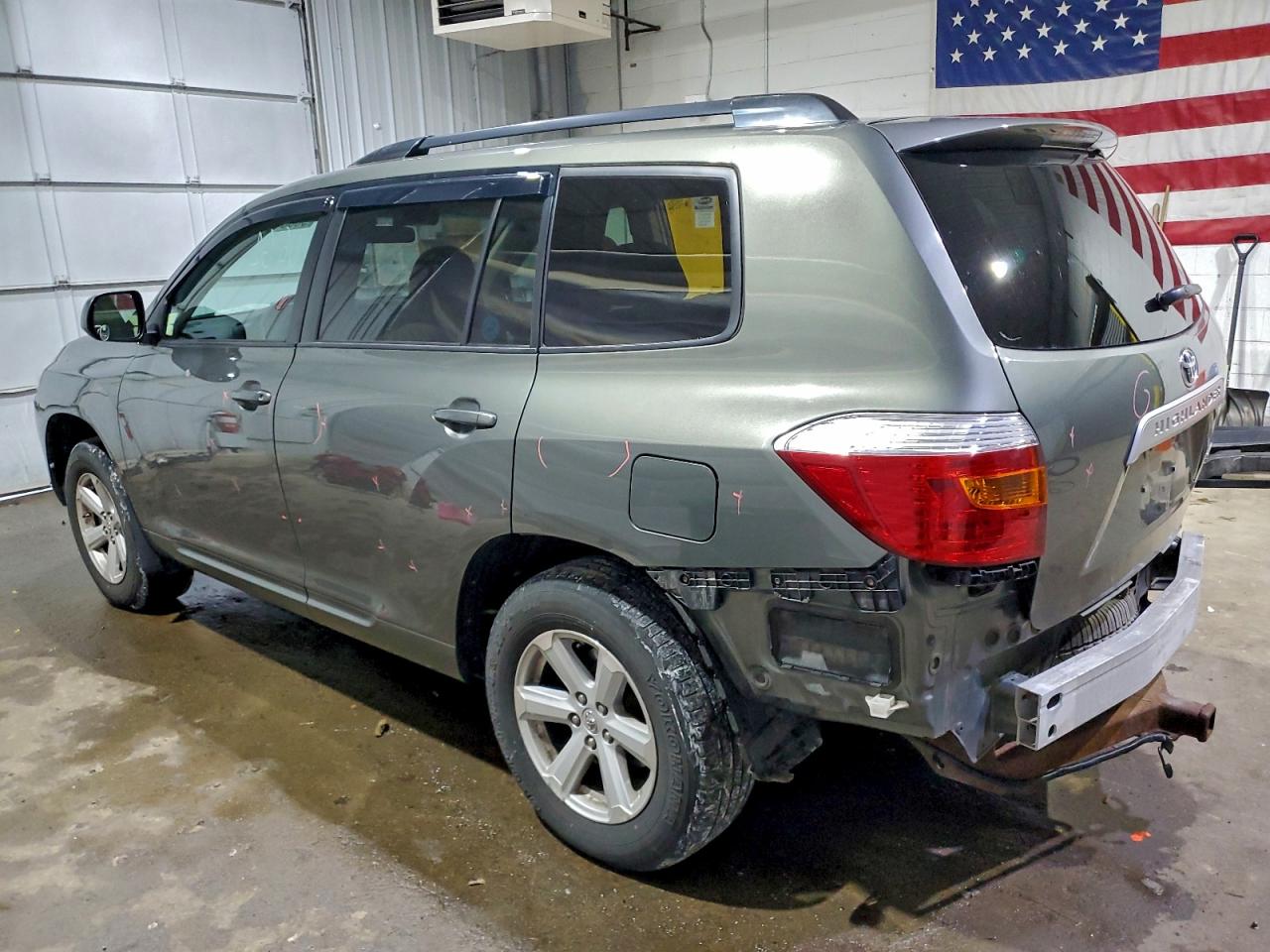 2010 TOYOTA HIGHLANDER photo 2