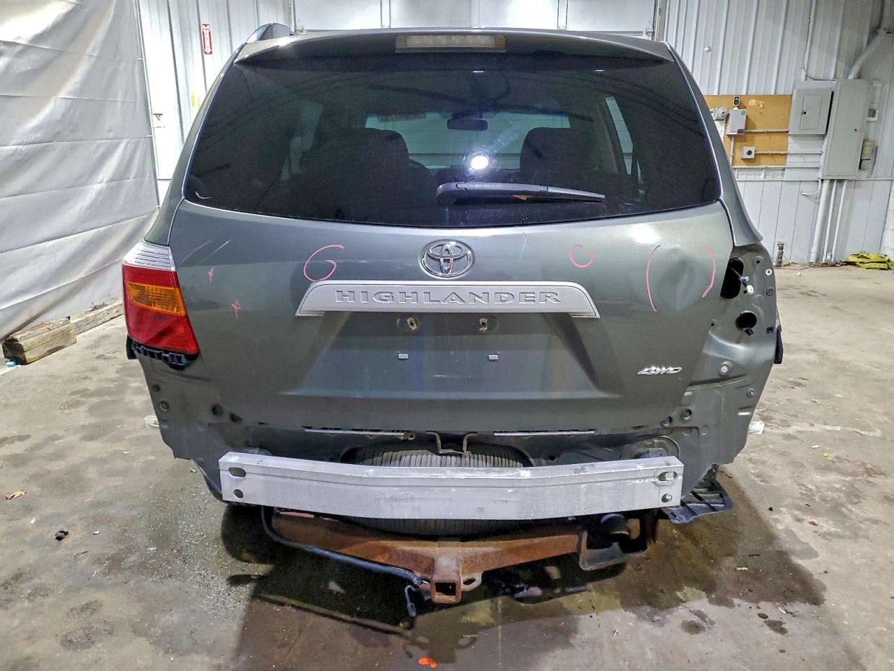 2010 TOYOTA HIGHLANDER photo 6