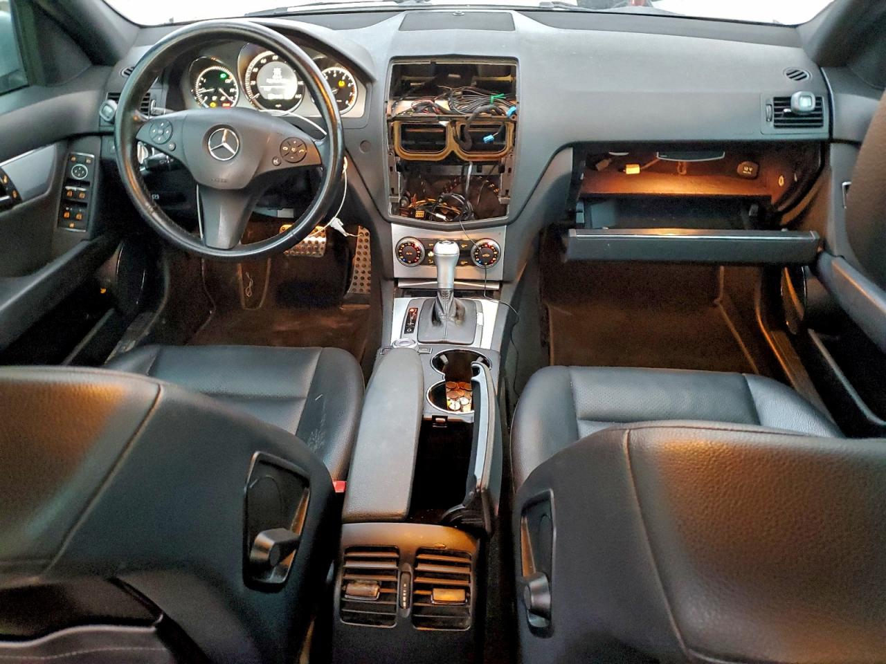 2011 MERCEDES-BENZ C 300 photo 8