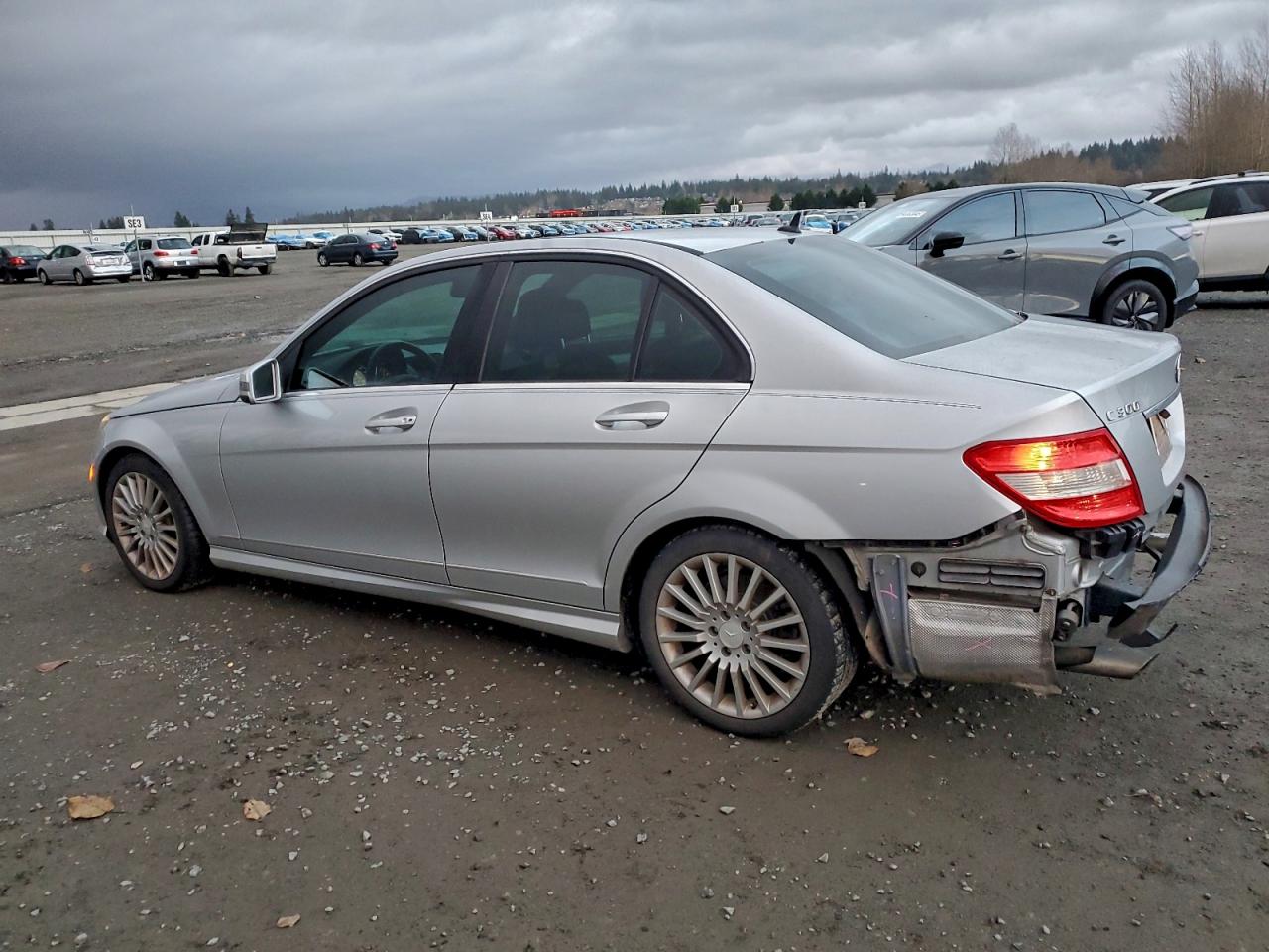 2011 MERCEDES-BENZ C 300 photo 2