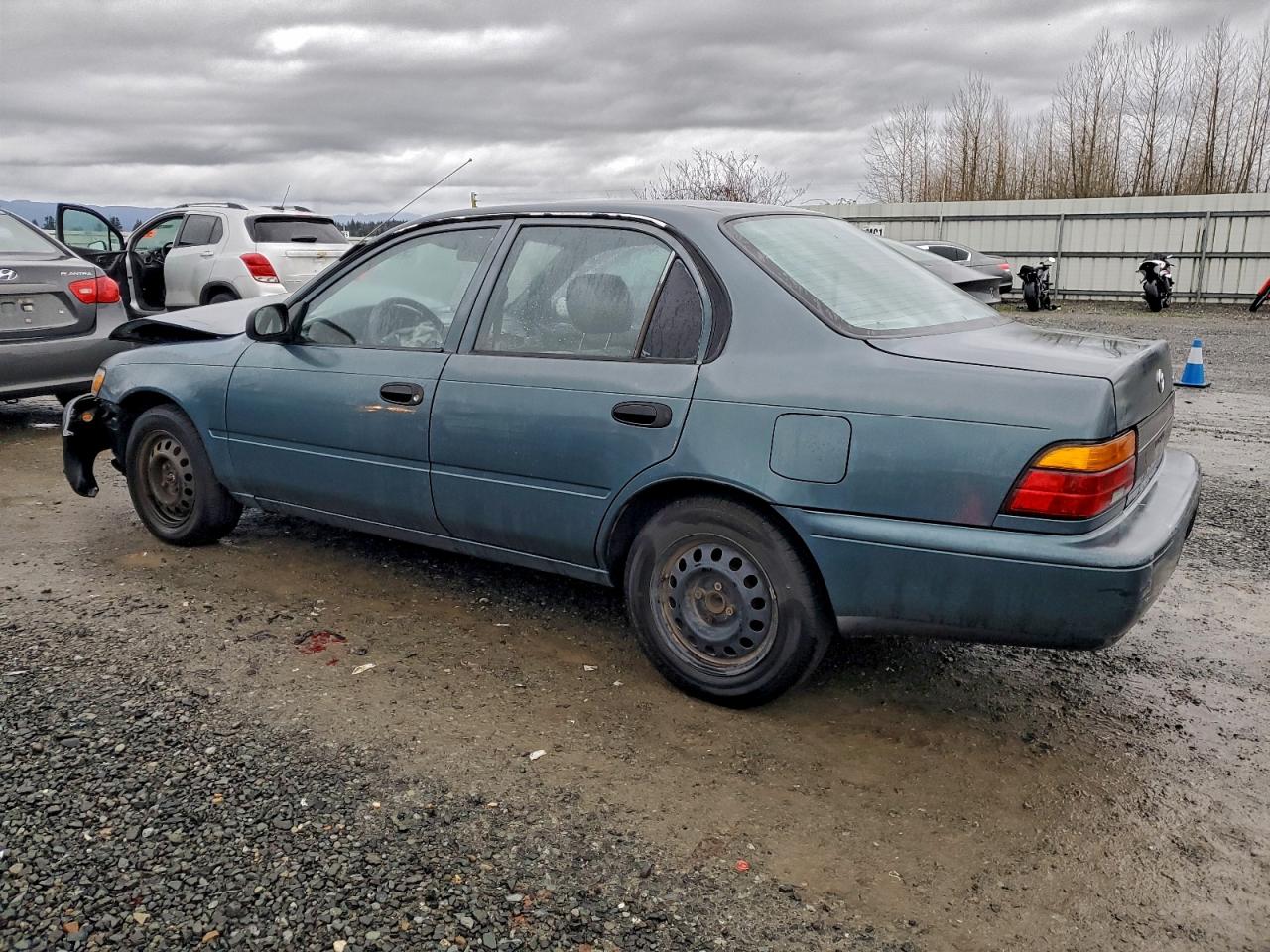 1995 TOYOTA COROLLA photo 2