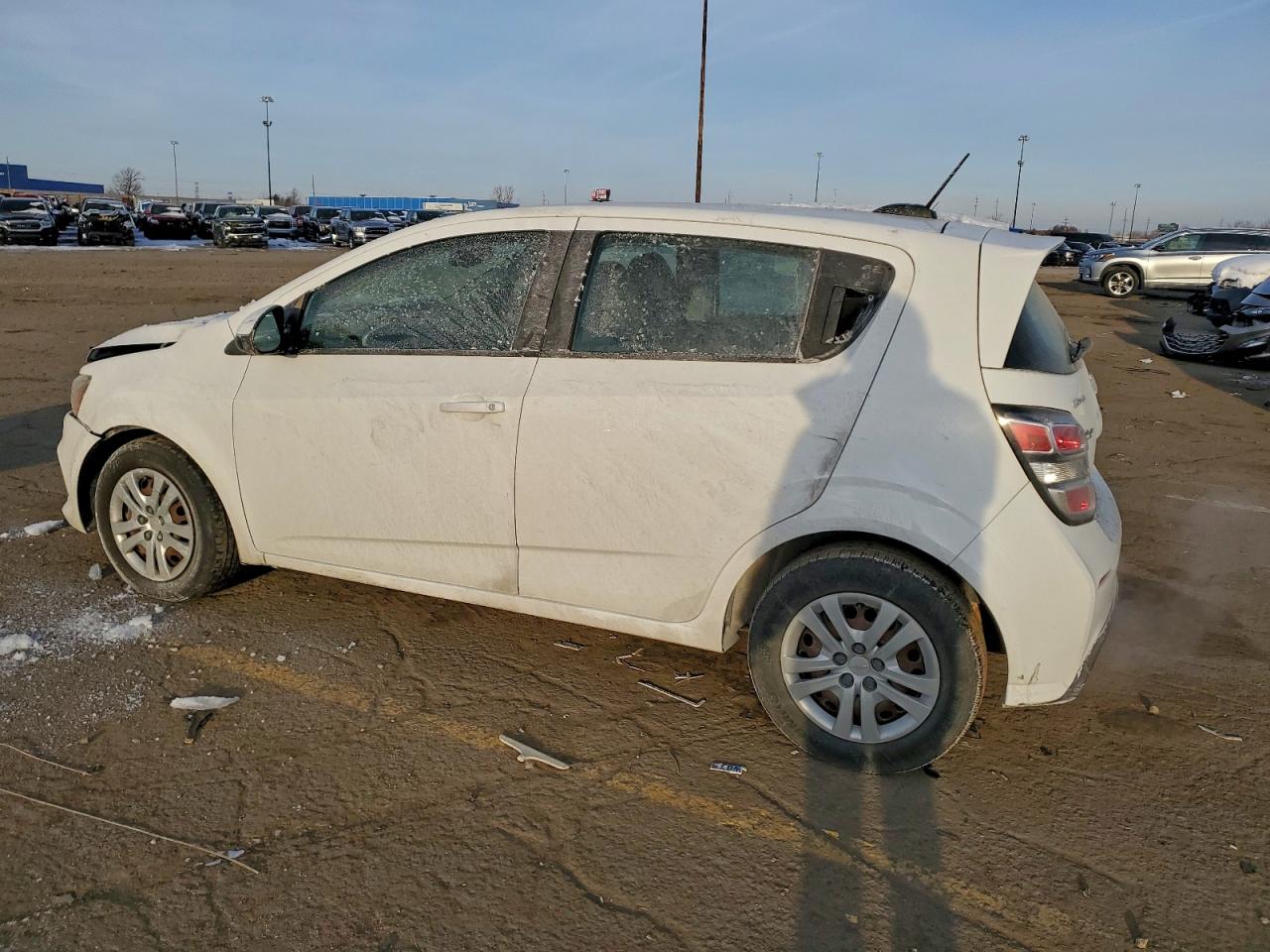 2017 CHEVROLET SONIC photo 2
