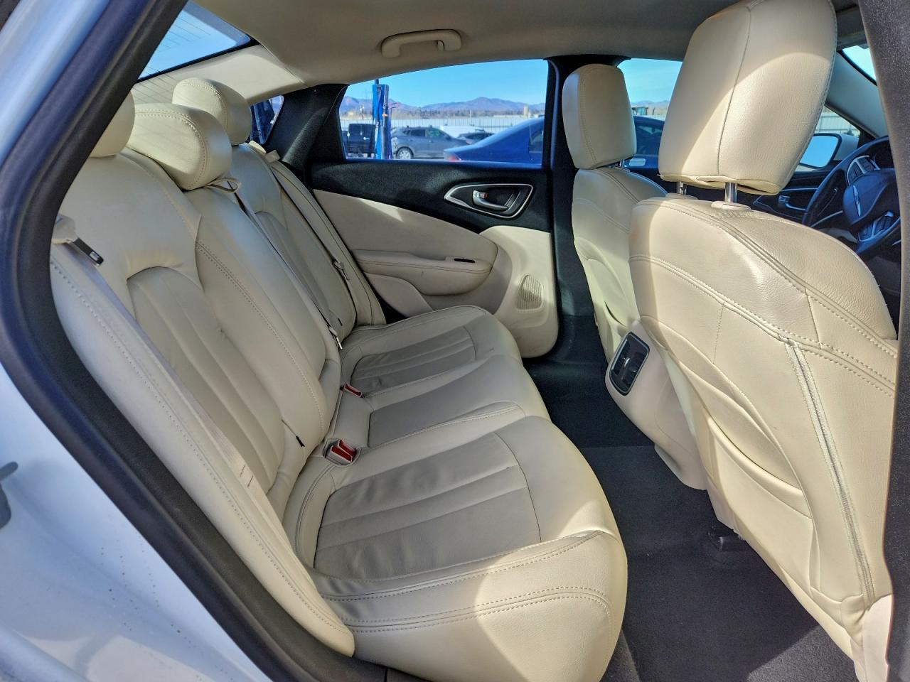 2015 CHRYSLER 200 LIMITED photo 10