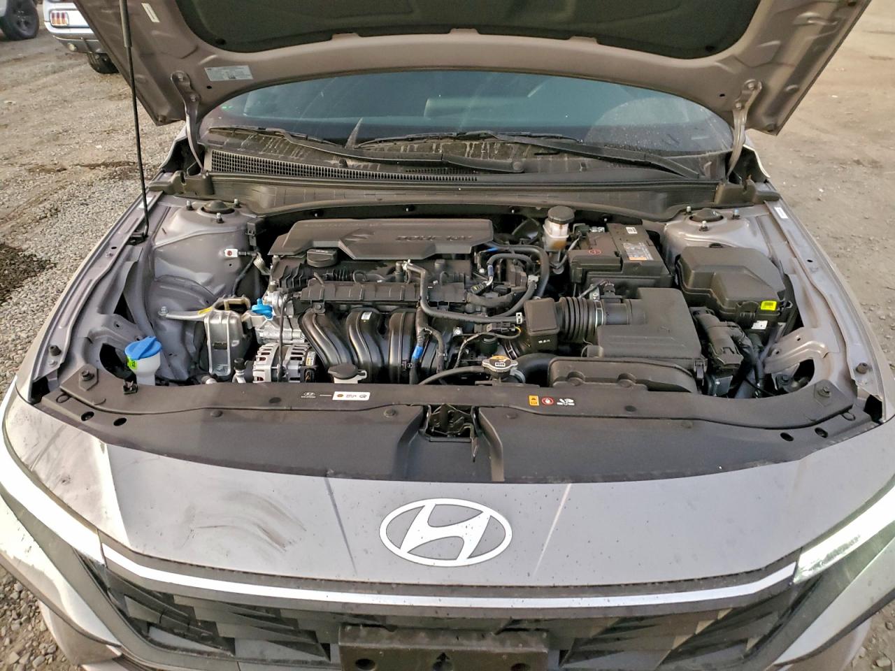 2025 HYUNDAI ELANTRA SEL SPORT photo 11