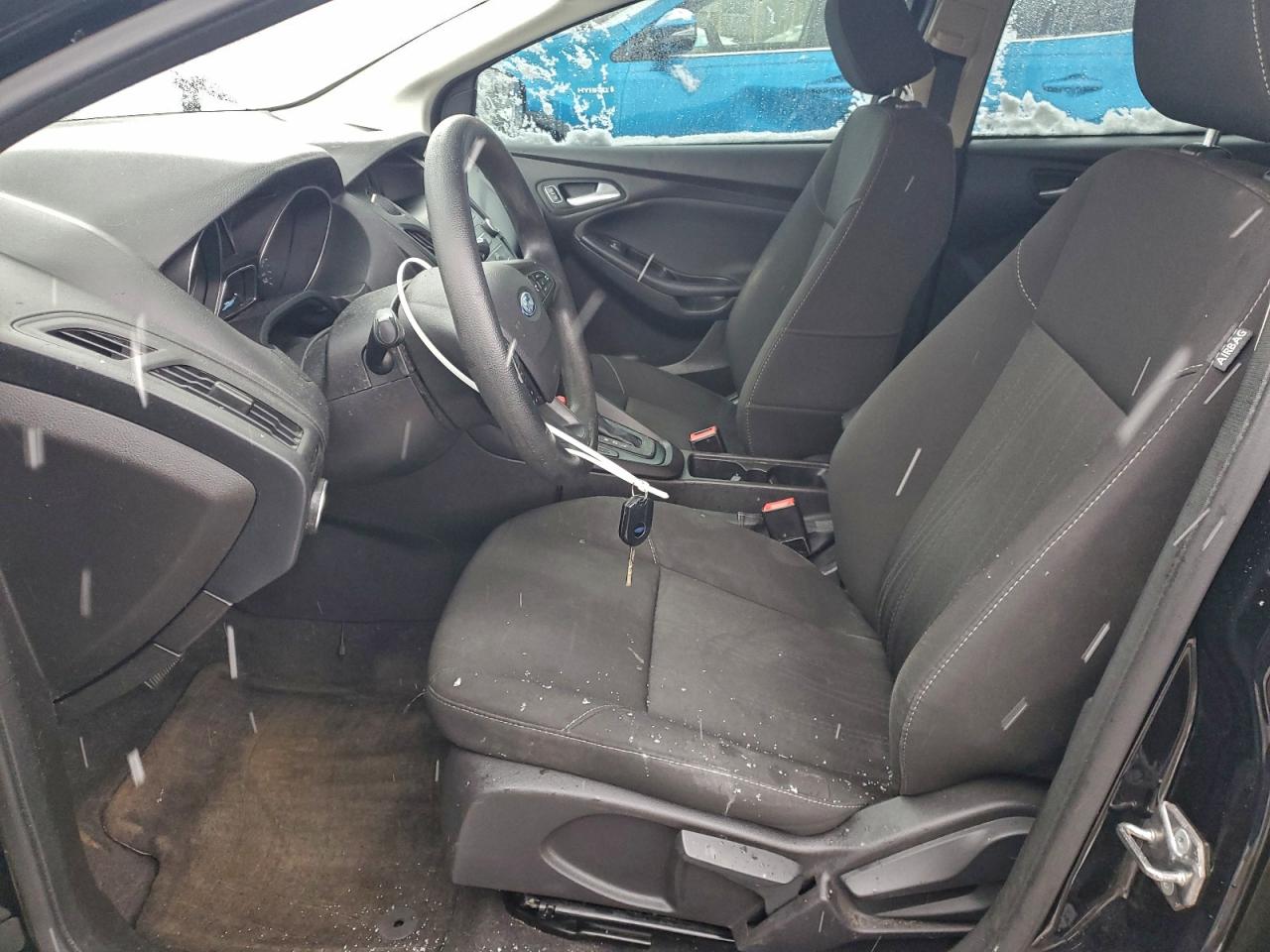 2017 FORD FOCUS SE photo 7