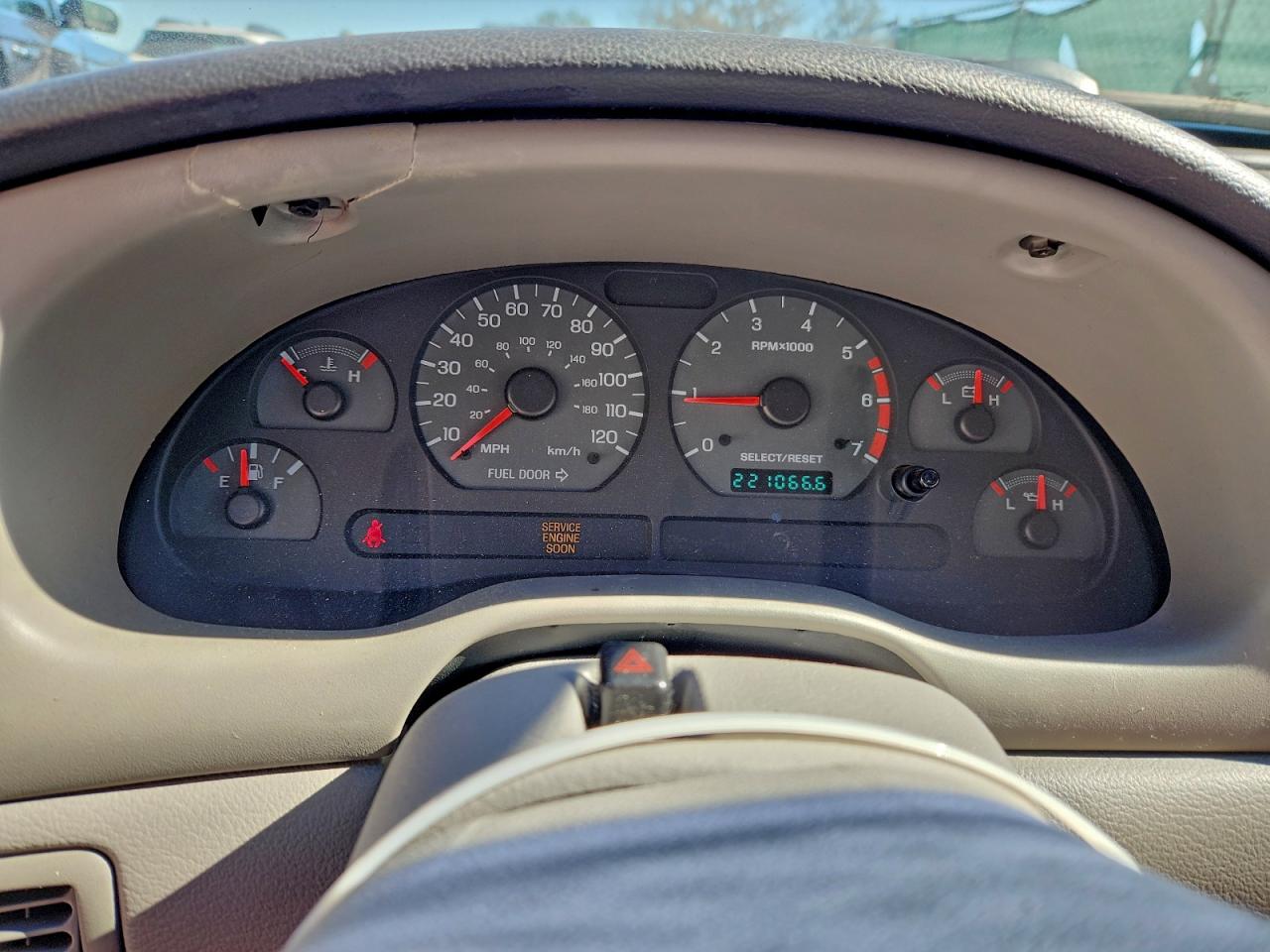 2000 FORD MUSTANG photo 9