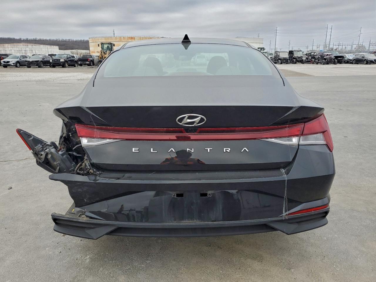 2023 HYUNDAI ELANTRA SEL photo 6