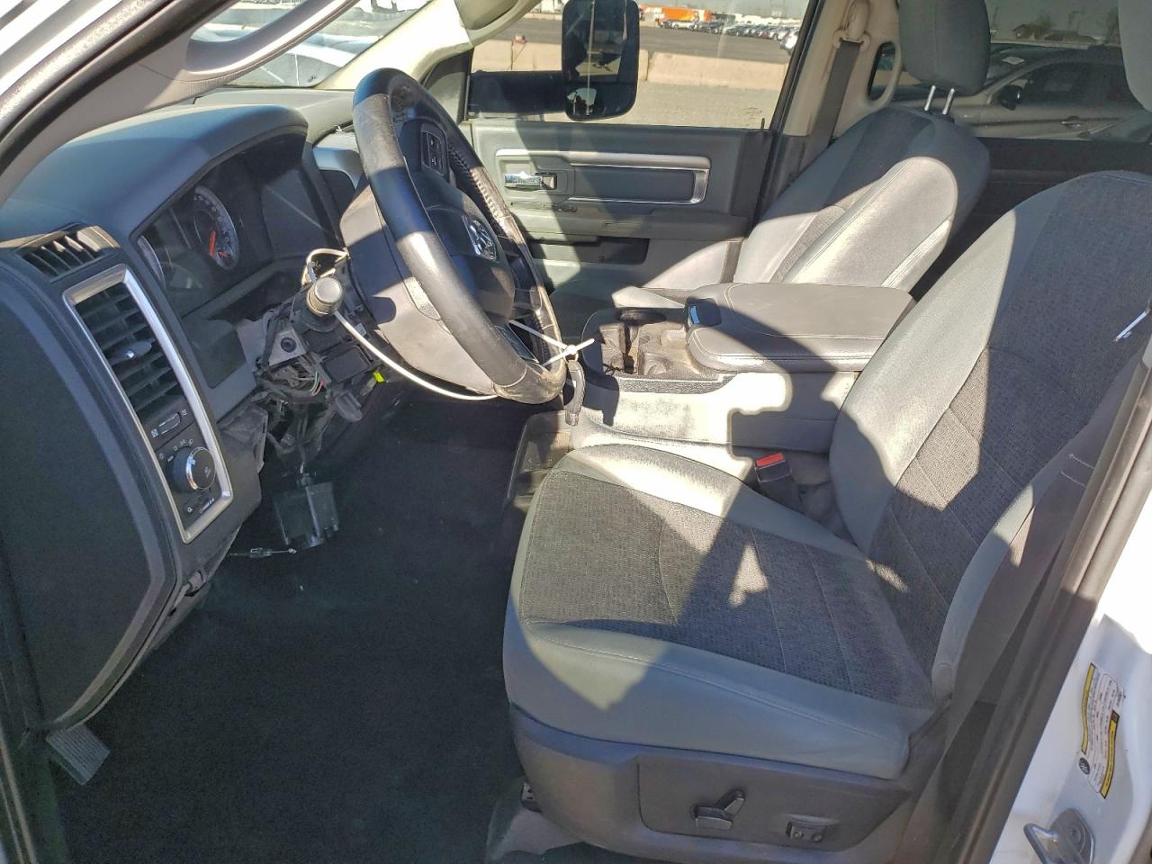 2018 RAM 3500 SLT photo 7