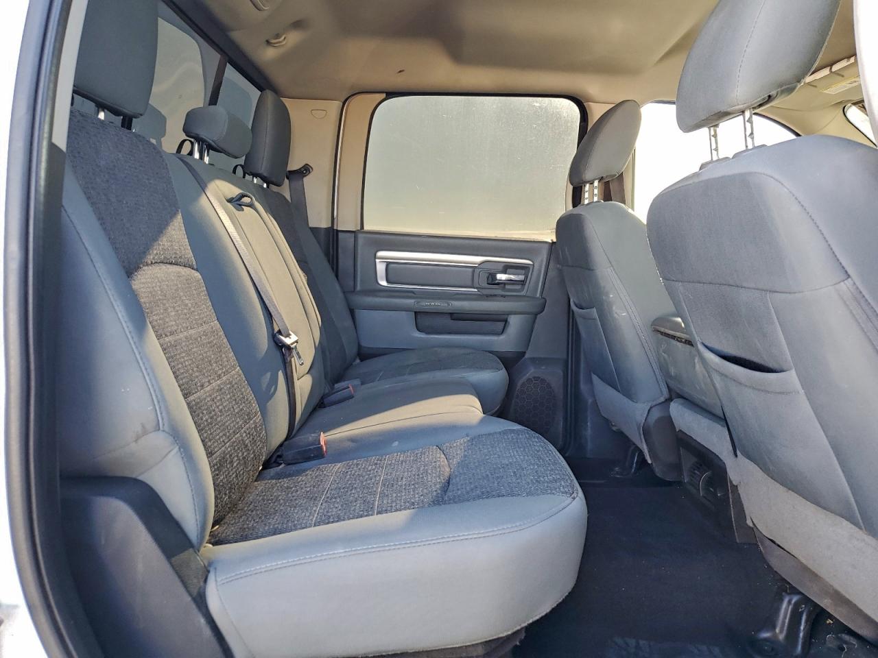 2018 RAM 3500 SLT photo 10