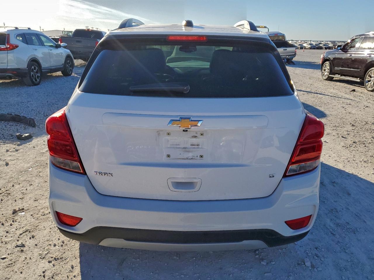 2017 CHEVROLET TRAX 1LT photo 6