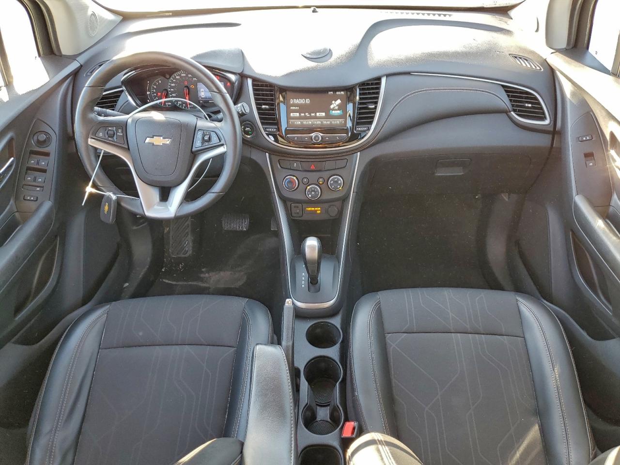 2017 CHEVROLET TRAX 1LT photo 8