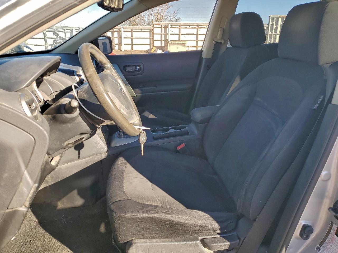 2010 NISSAN ROGUE S photo 7