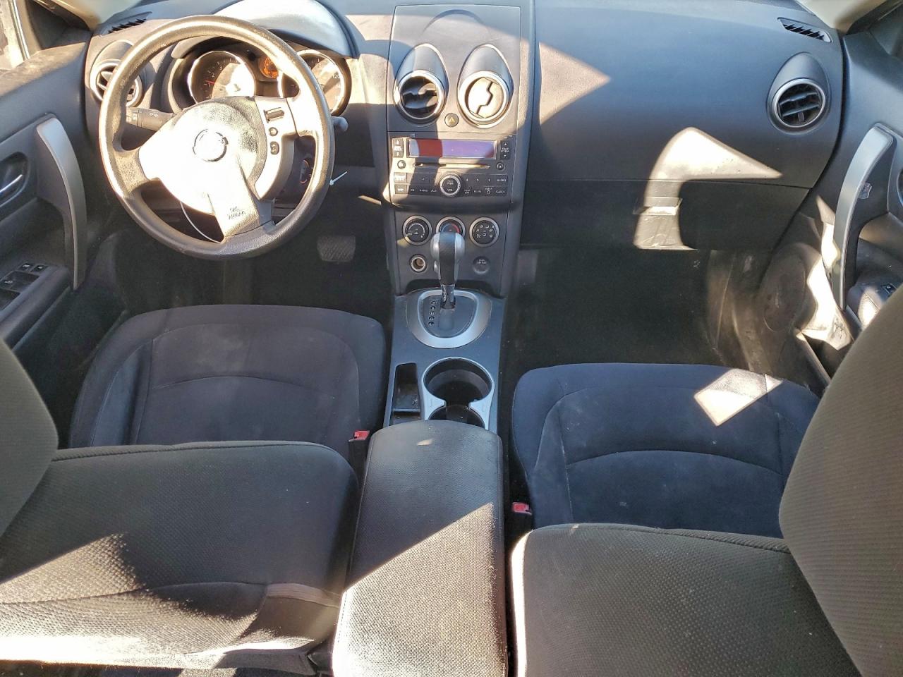 2010 NISSAN ROGUE S photo 8