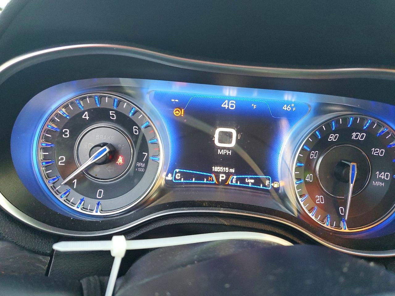 2019 CHRYSLER 300 TOURING photo 9