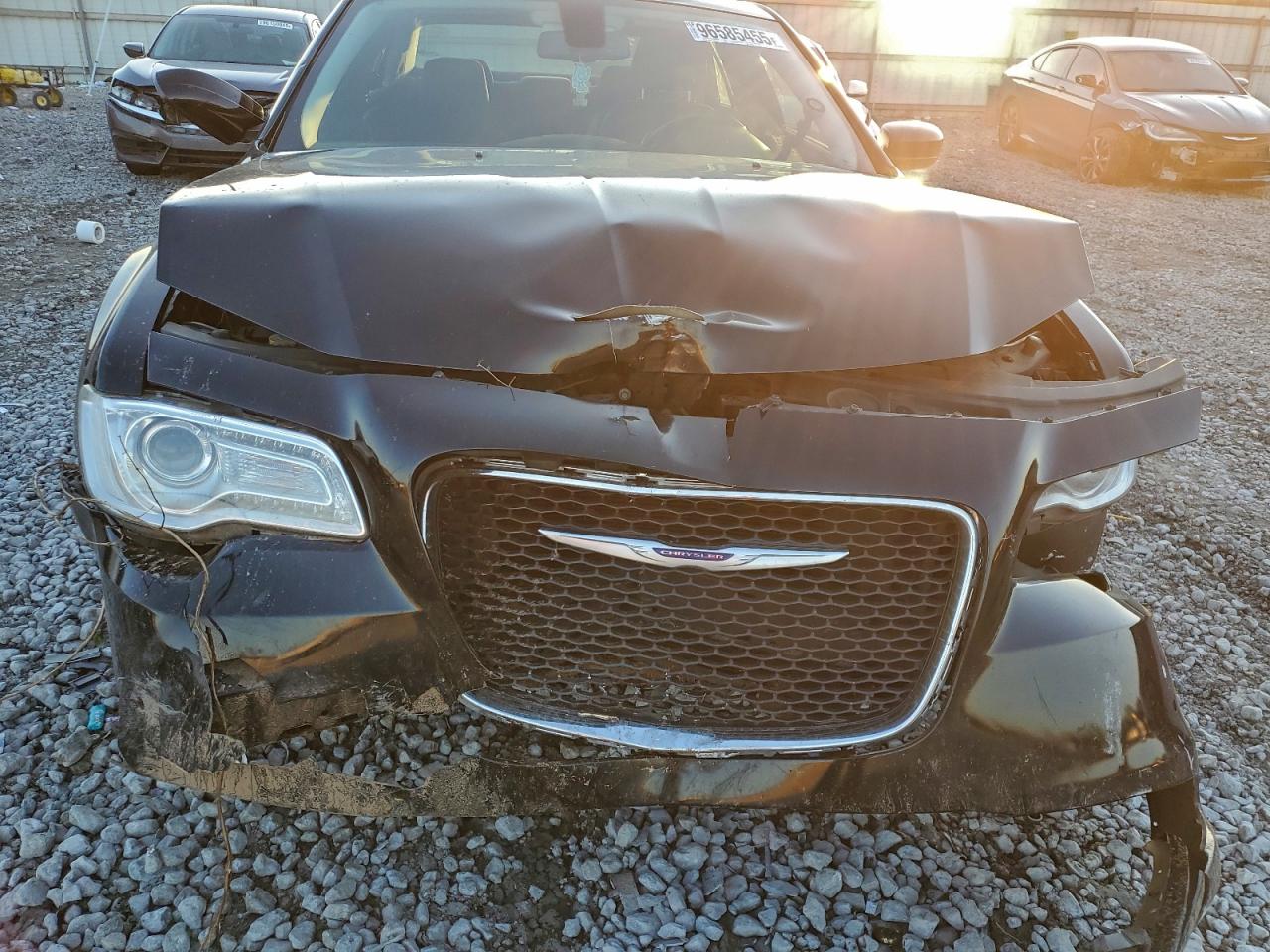 2019 CHRYSLER 300 TOURING photo 11