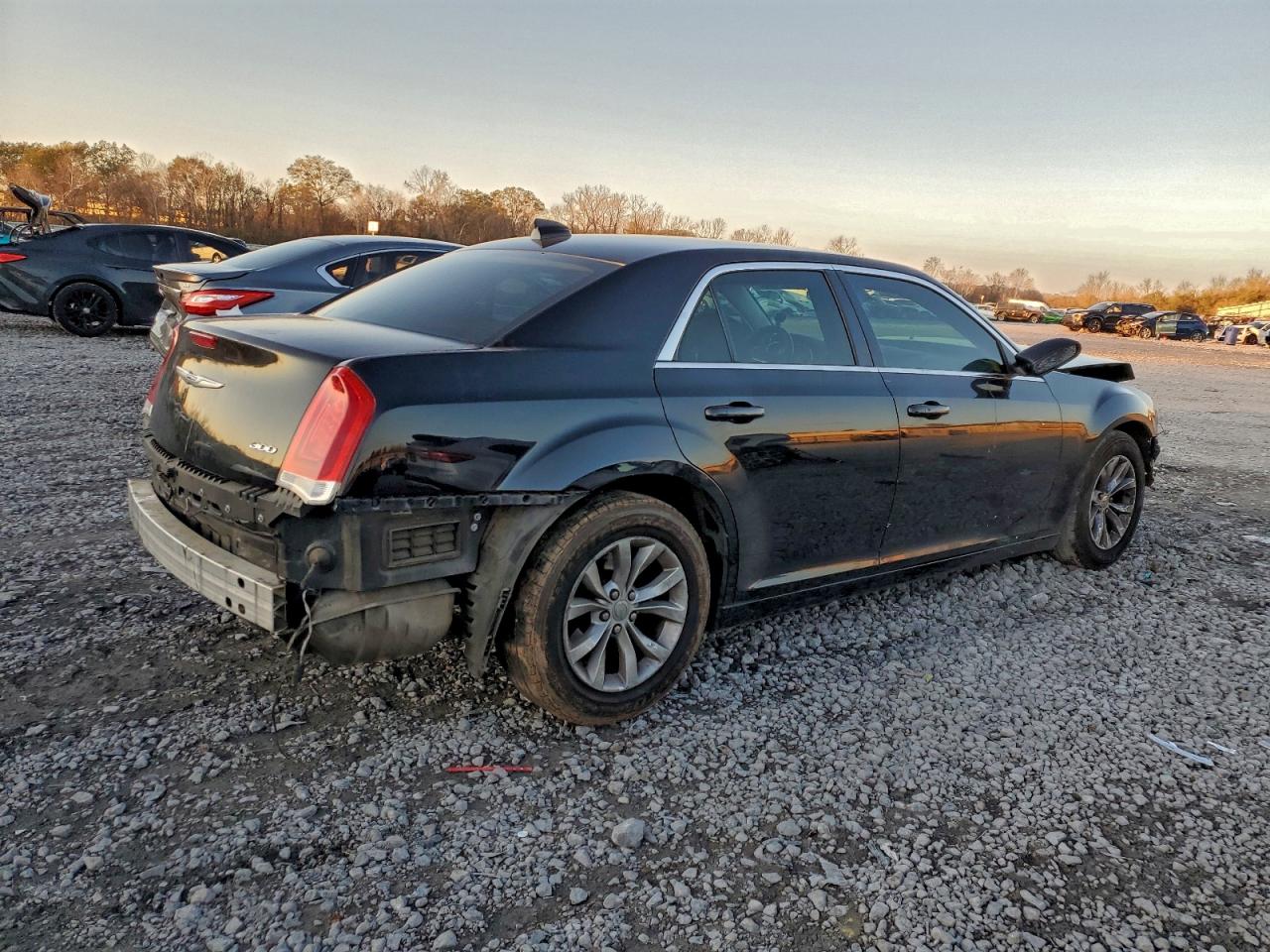 2019 CHRYSLER 300 TOURING photo 3