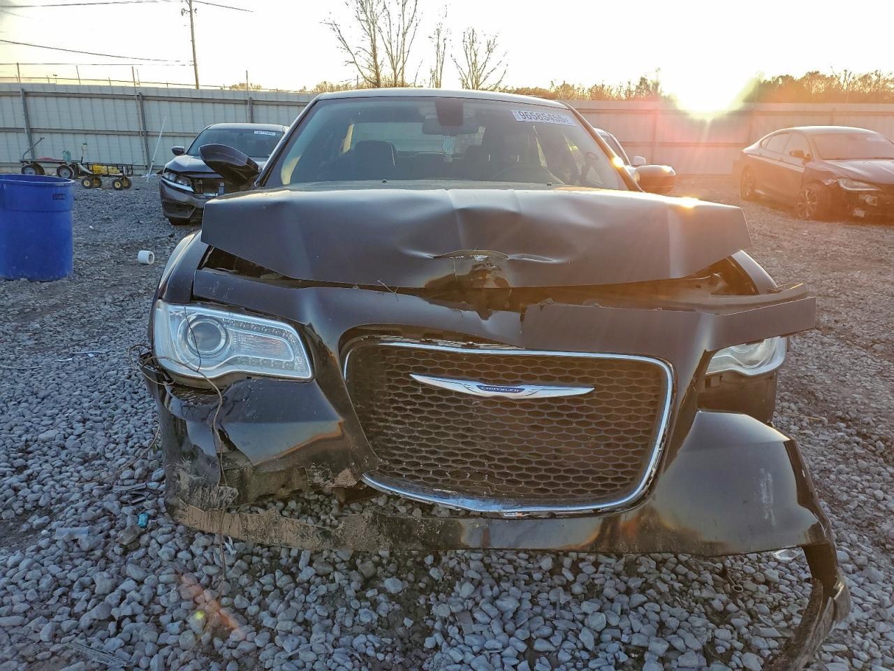 2019 CHRYSLER 300 TOURING photo 5