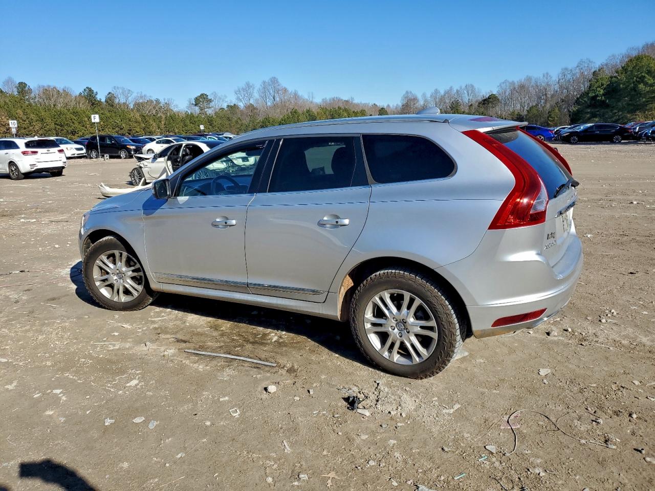 2015 VOLVO XC60 T5 PREMIER photo 2