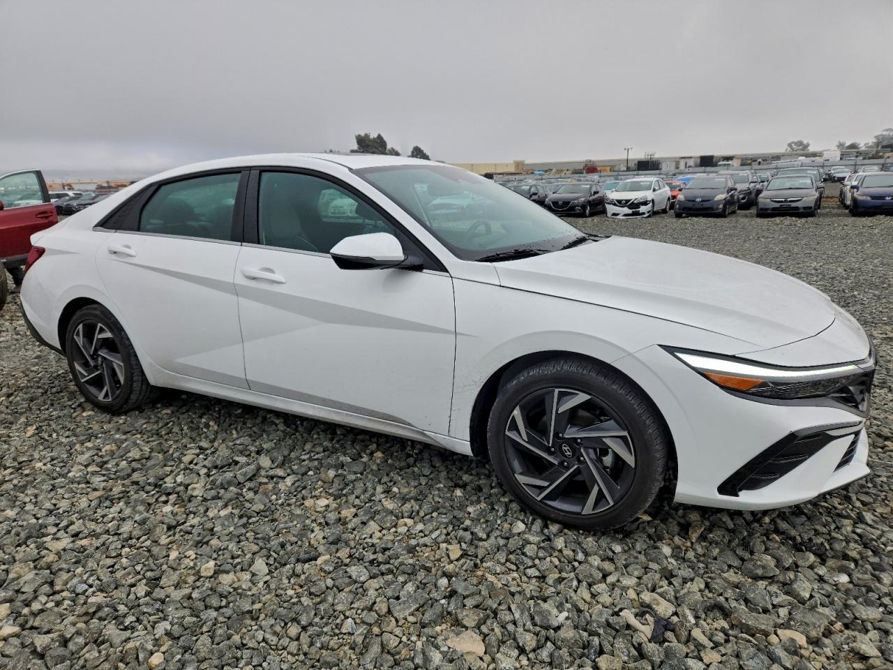 2025 HYUNDAI ELANTRA LIMITED photo 4