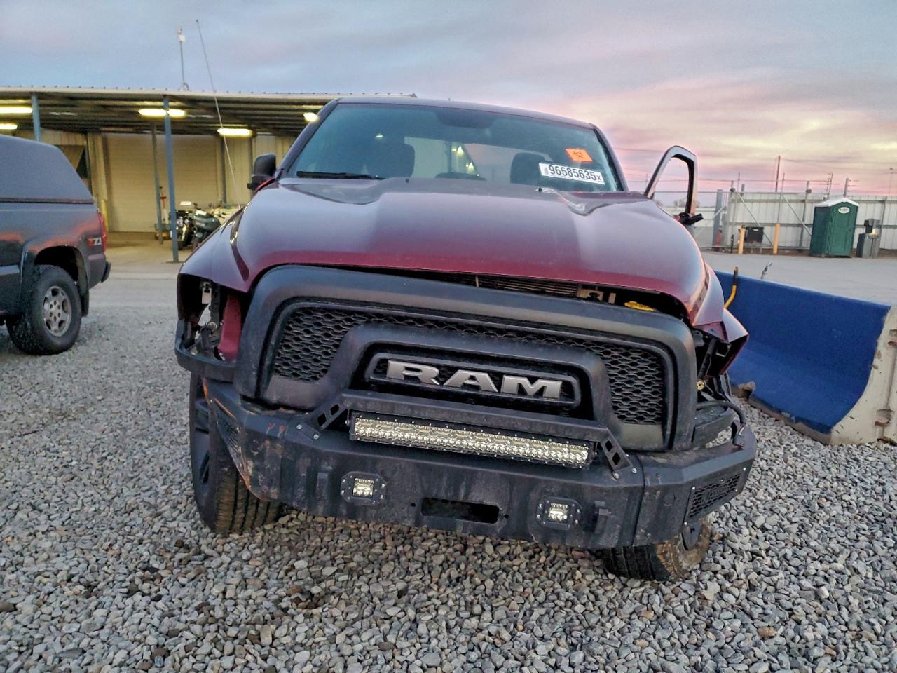 2022 RAM 1500 CLASSIC SLT photo 5