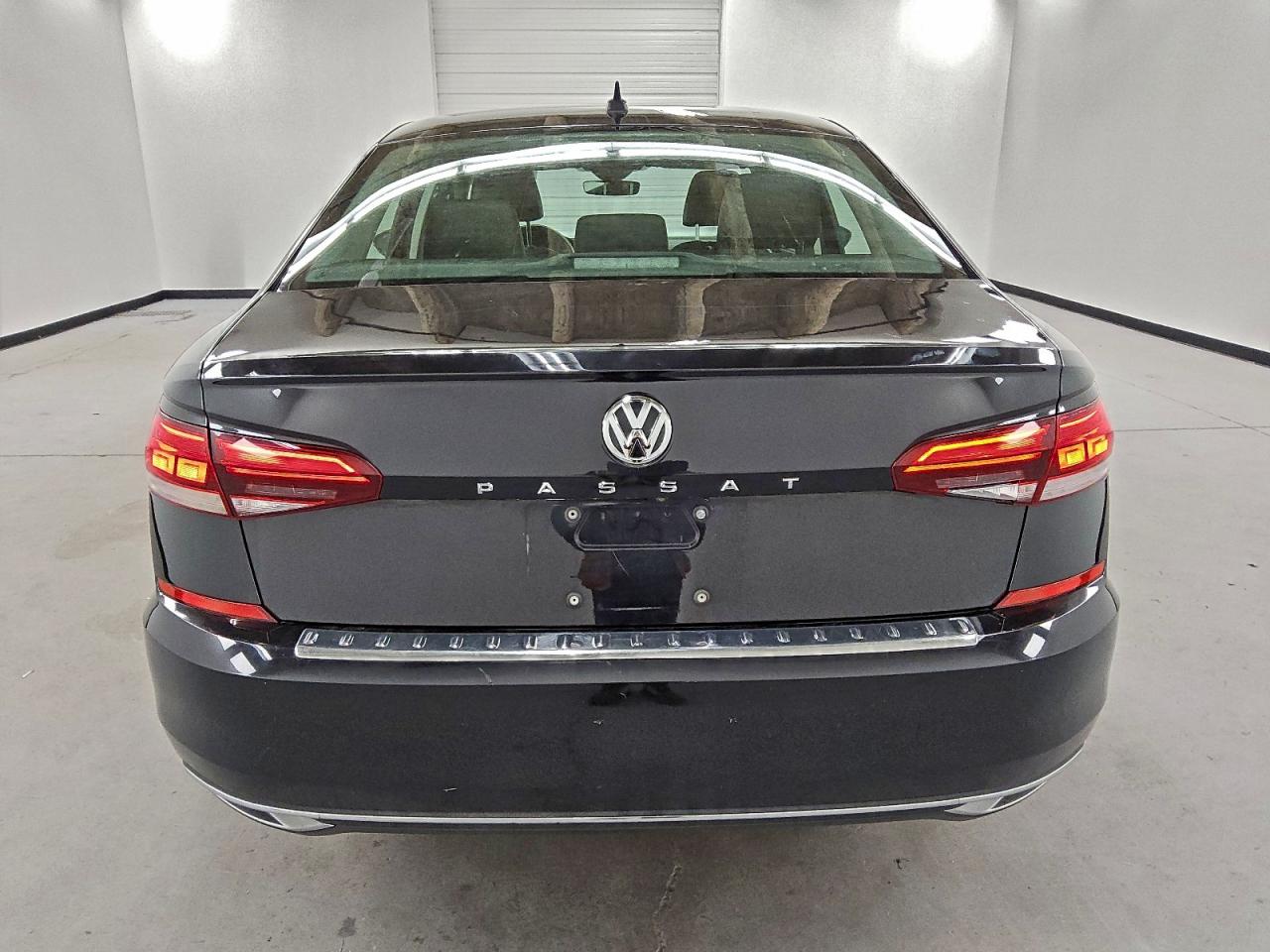 2021 VOLKSWAGEN PASSAT SE photo 6