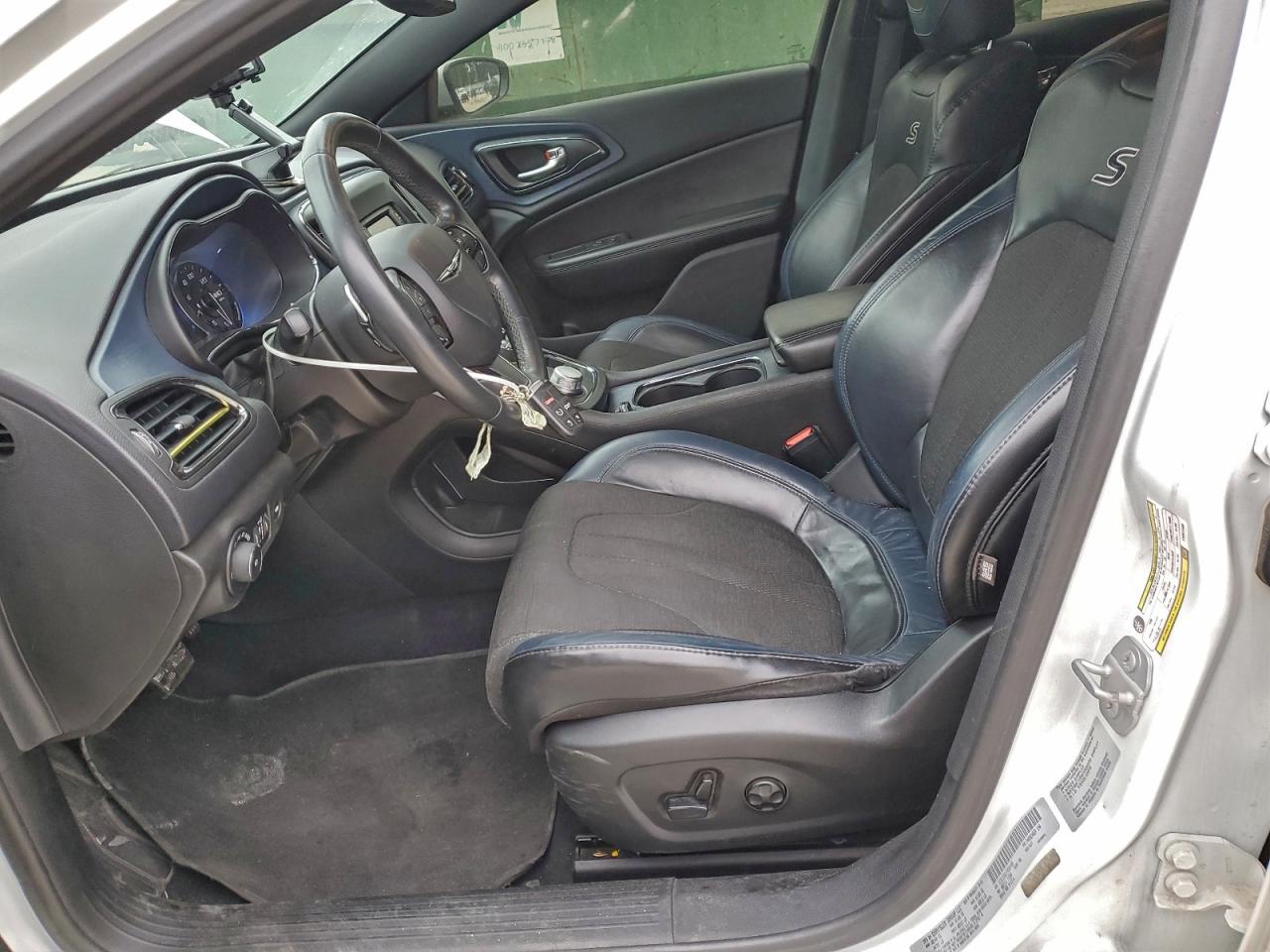 2015 CHRYSLER 200 S photo 7
